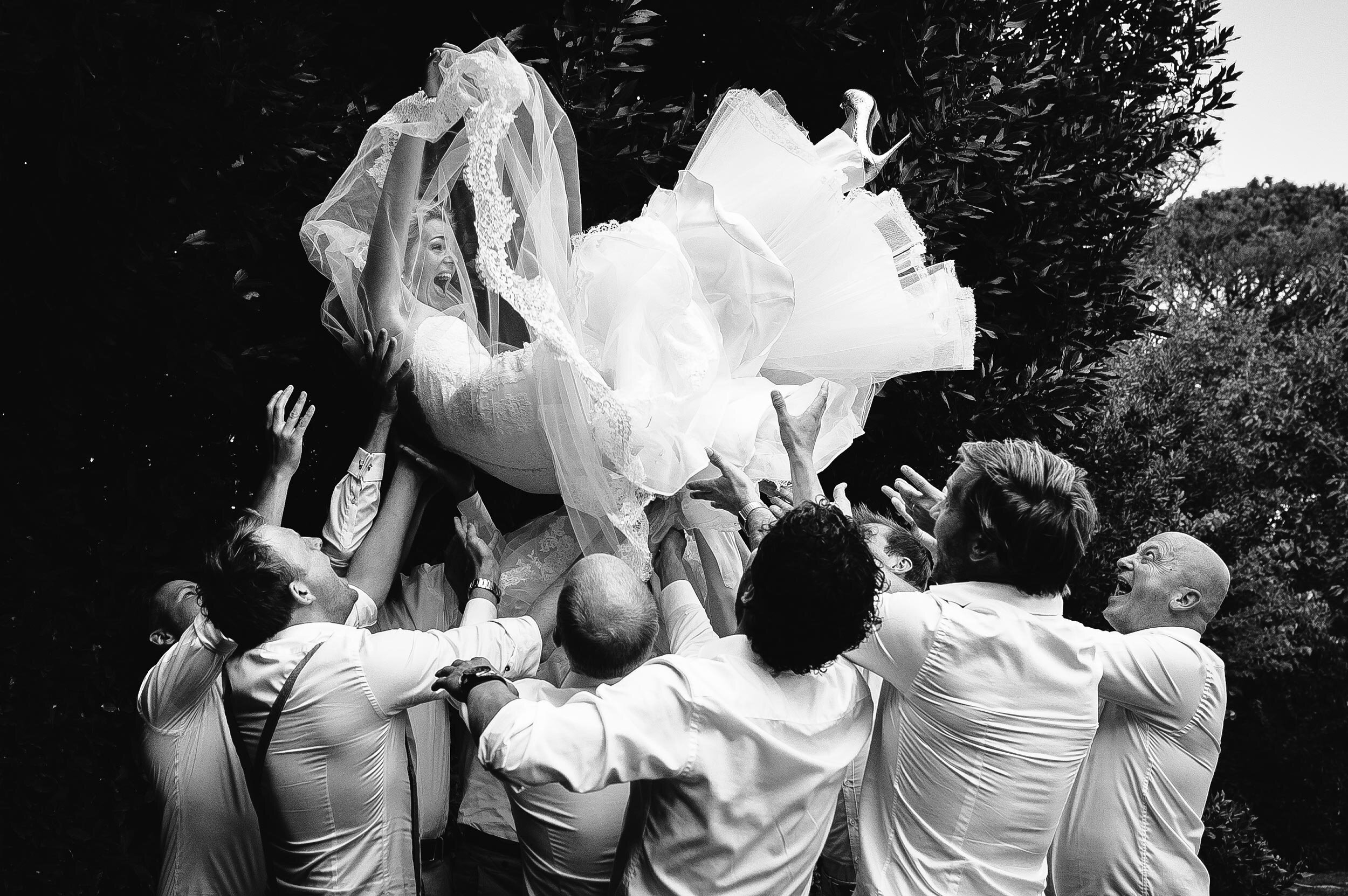 Bride jumping at Castello di Monterado