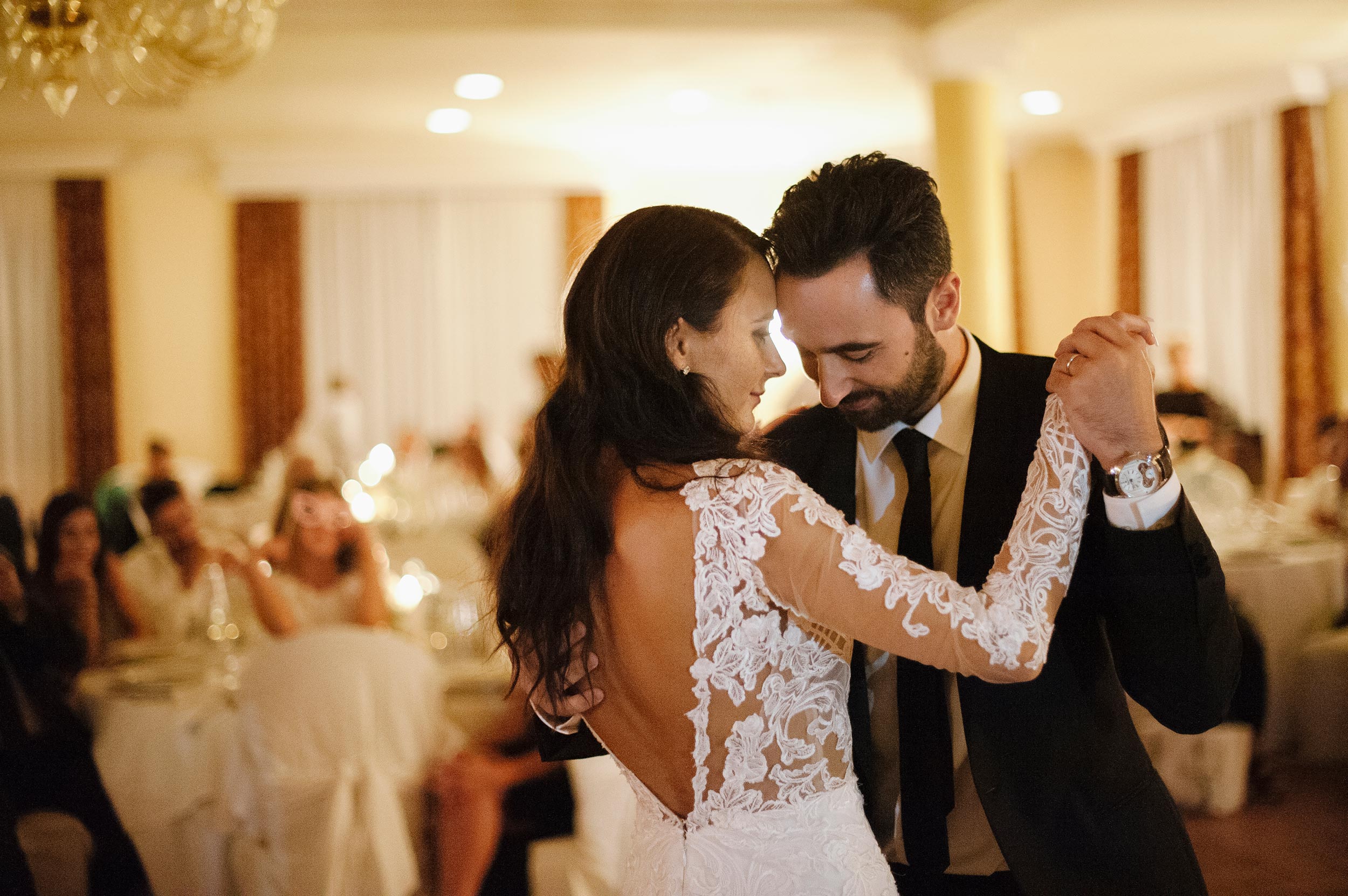 bride and groom dancing during the dinner