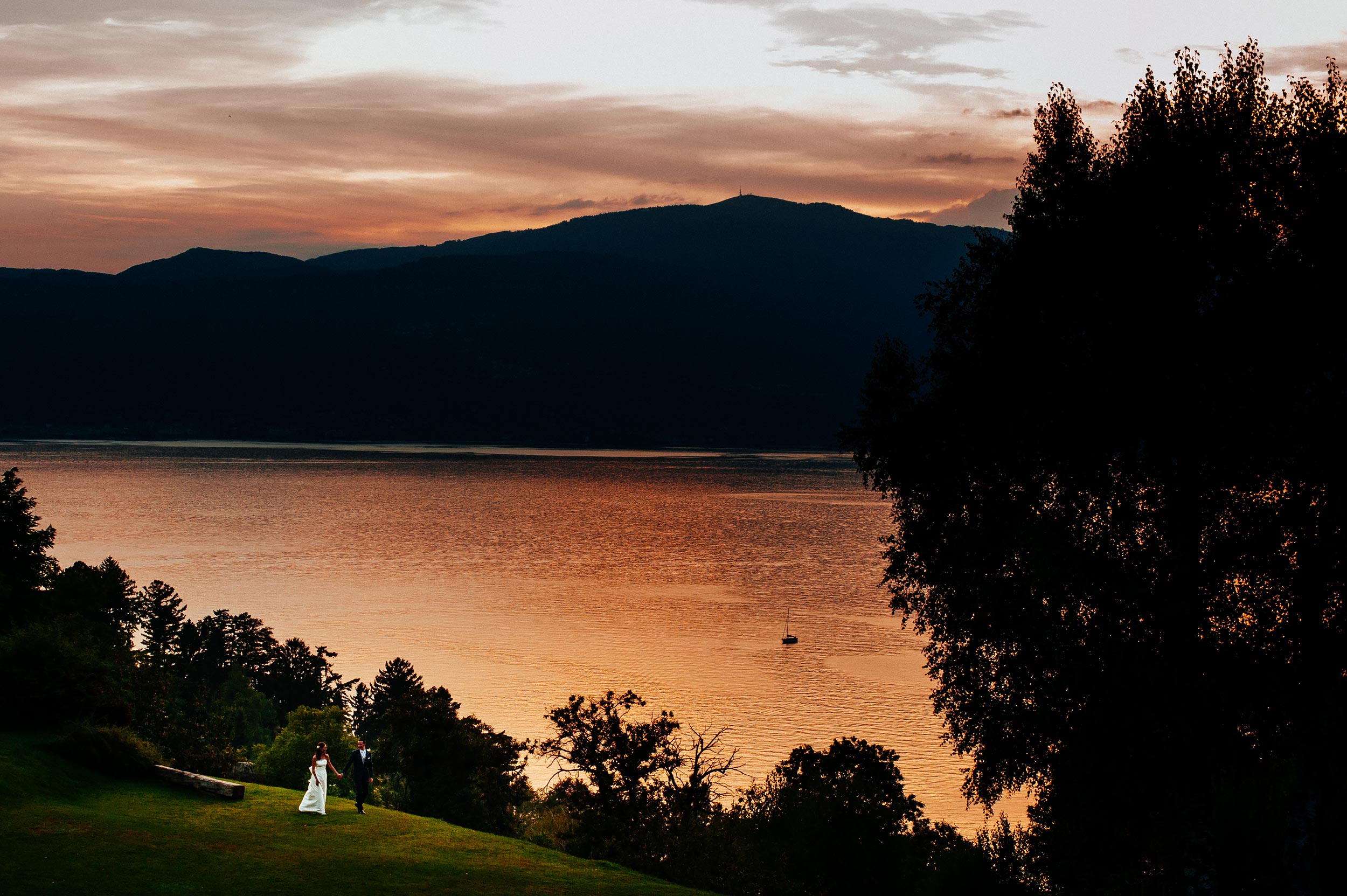 lake maggiore laveno mombello sunset wedding photography