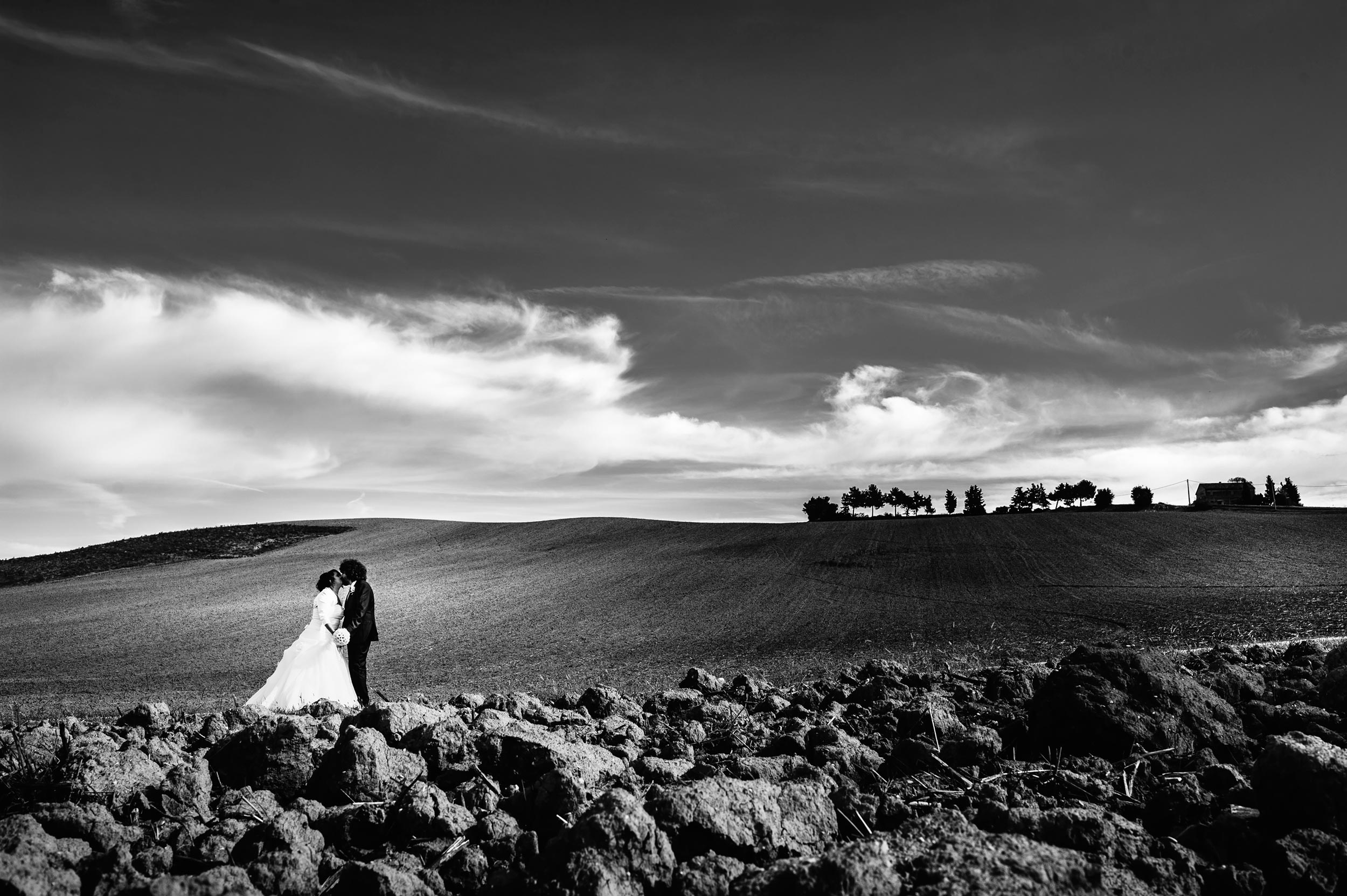wedding countryside marche tuscany italy black and white wedding photography